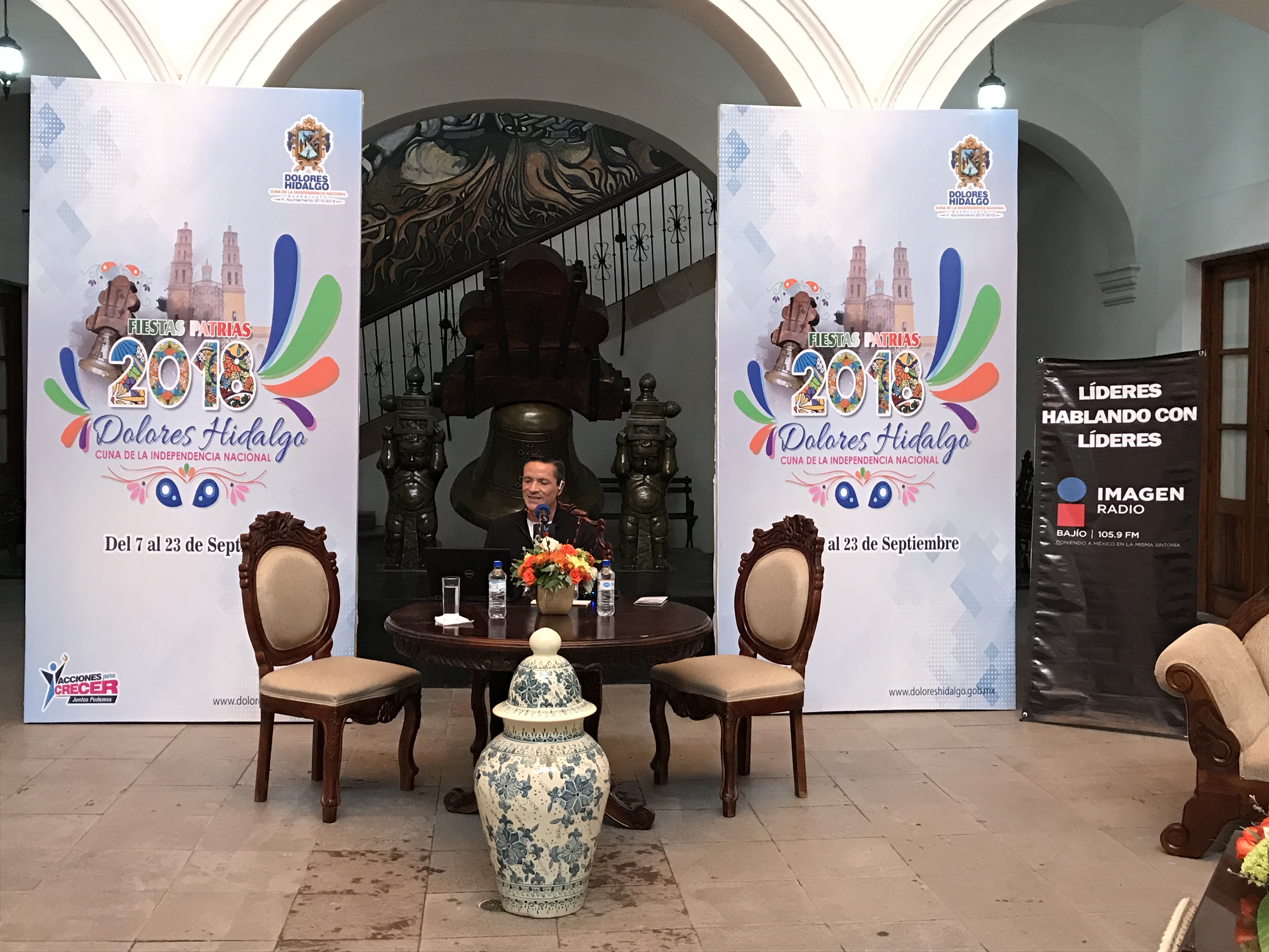 Trasmisión especial desde Dolores Hidalgo con Francisco Zea.